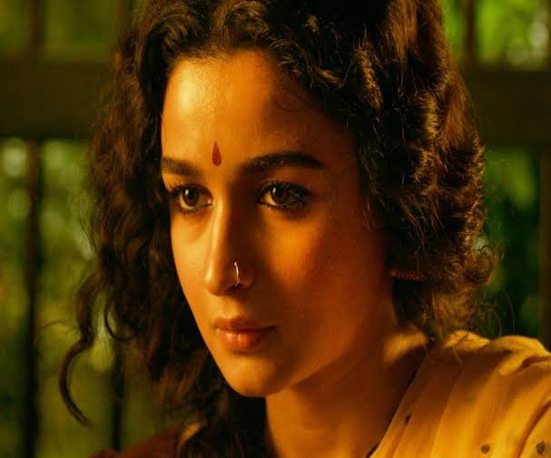 'ఆర్ఆర్ఆర్' విషయంలో ఆలియా భట్ కు కోపం వచ్చింది